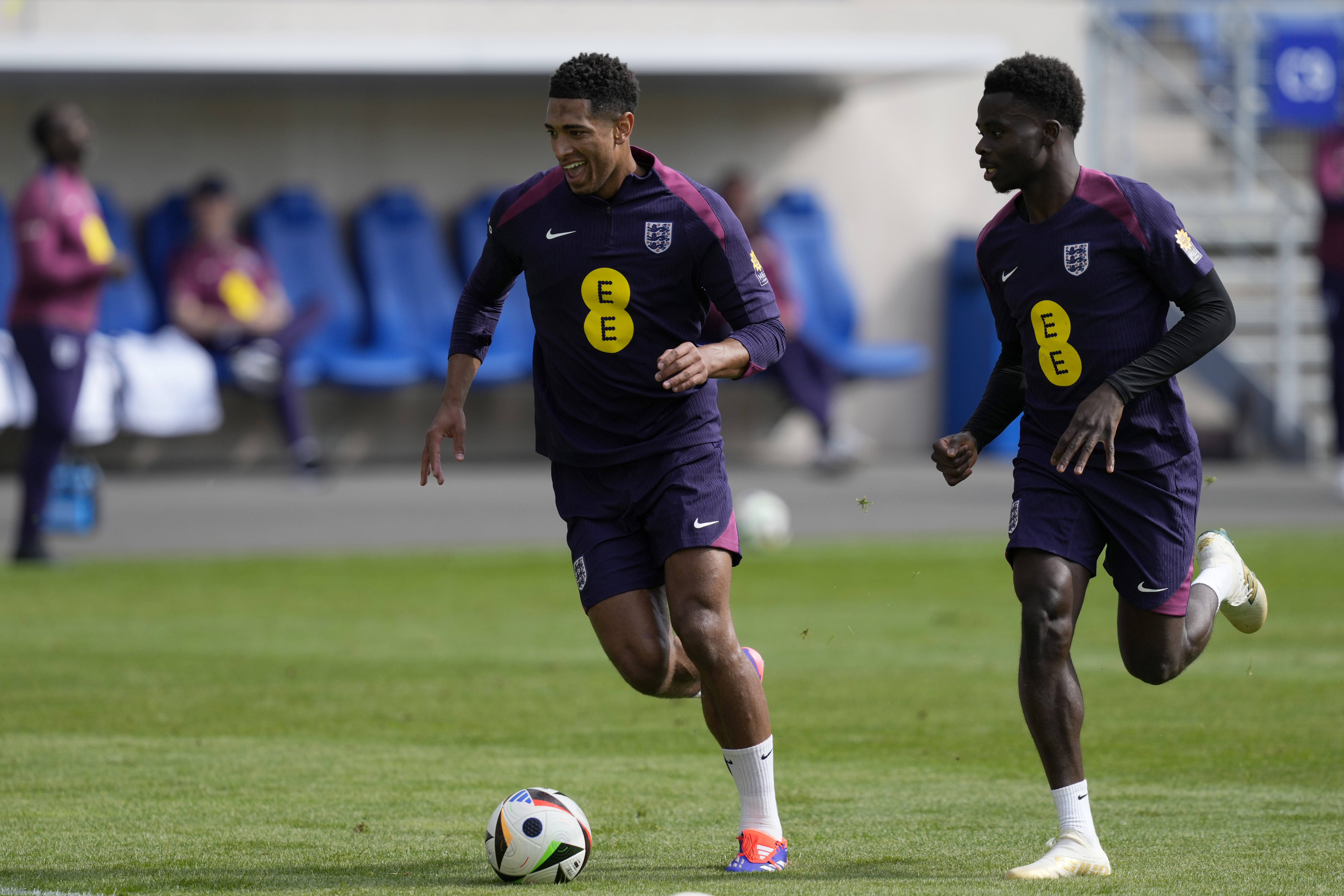 英格兰球队在最新比赛中稳稳取胜