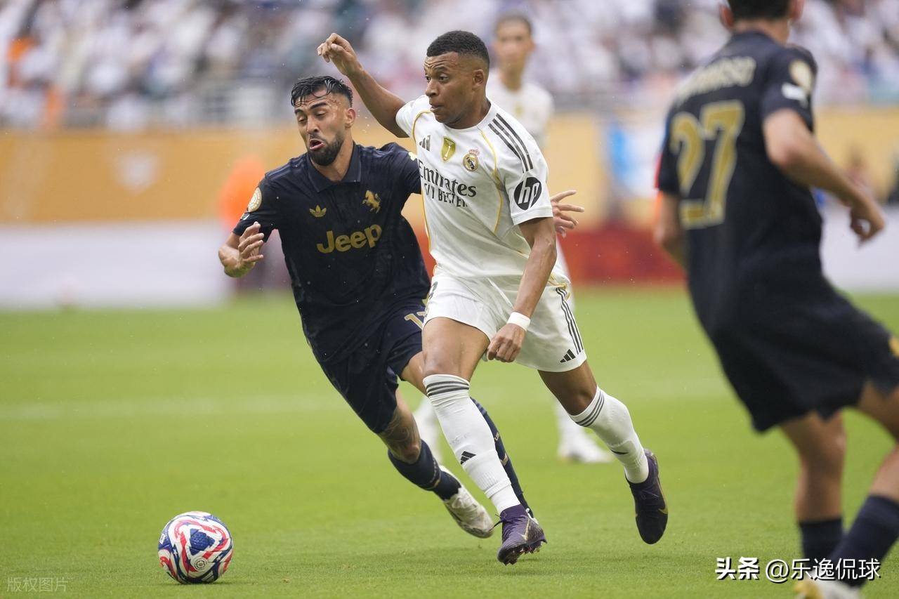 包含姆巴佩迎来七赛季高光表现，C9球迷沸腾！的词条