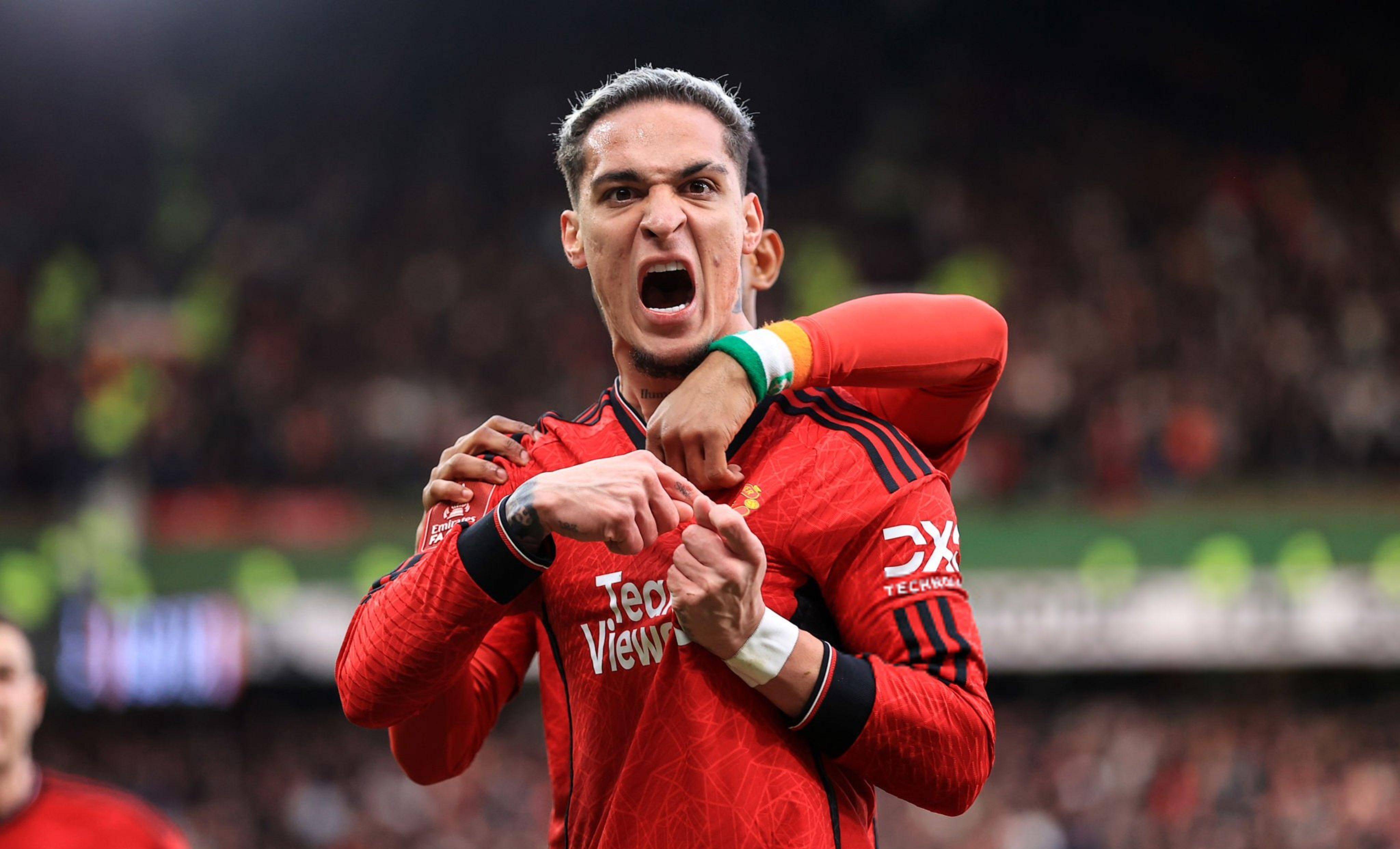 包含利物浦巨星伤愈复出即破门，全场球迷沸腾，社区来源大学.的词条