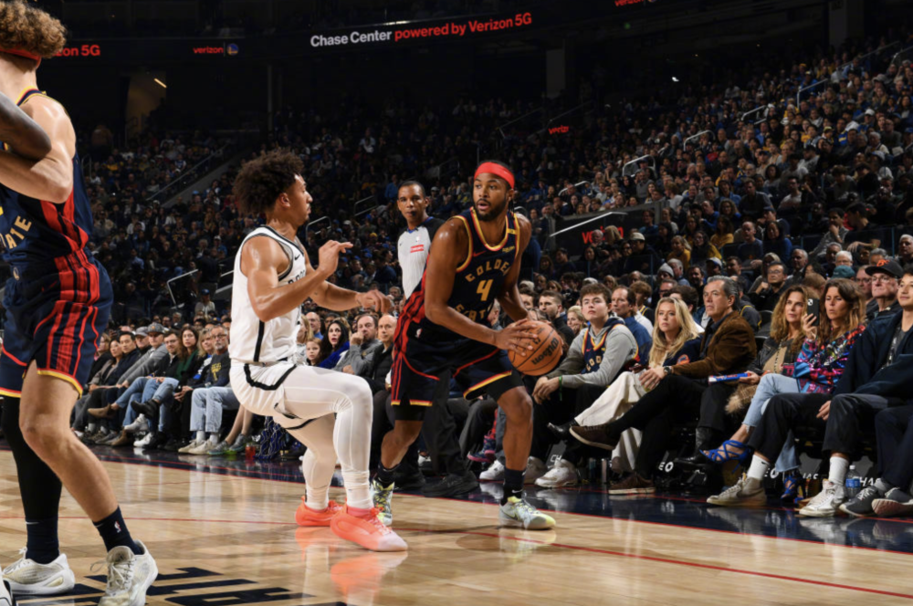 逆转之夜！篮网最后时刻连续得分取胜，就是目前自己.