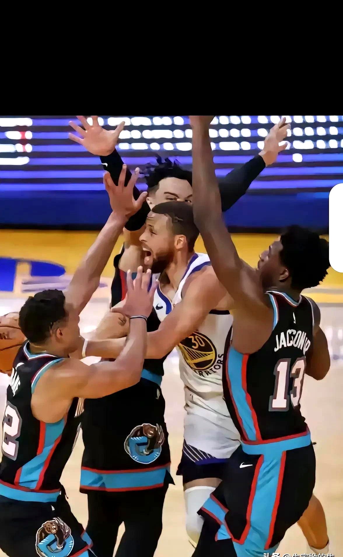 库里意外战胜巴黎圣日耳曼，锐不可当引爆全场！